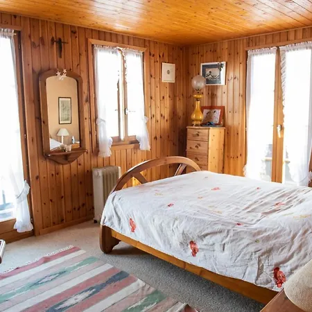 Alpesi faház Chalet Typique Et Chaleureux Avec Vue
