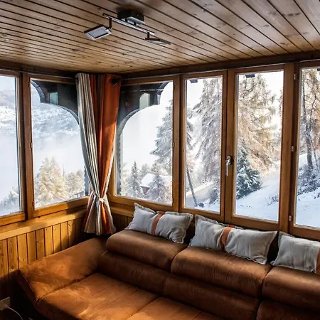 Alpesi faház Chalet Typique Et Chaleureux Avec Vue