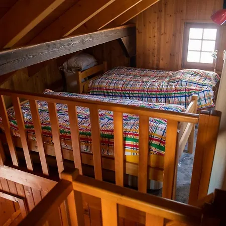 Chalet Typique Et Chaleureux Avec Vue *